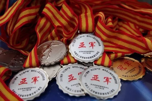 欧文：如果皇马真要引进哈兰德，那姆巴佩大概率得离队