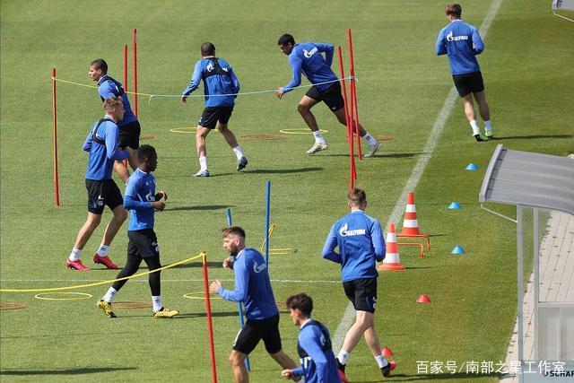 WTT澳门赛：国乒战报更新，陈熠击败韩莹晋级四强
